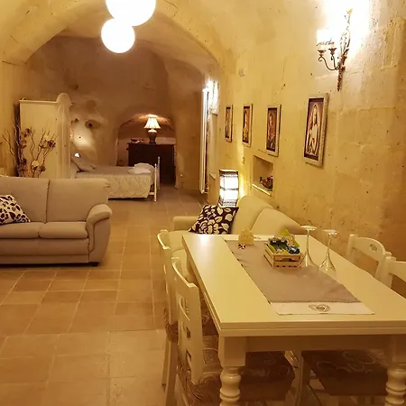 La Dimora Rupestre בית נופש מטרה